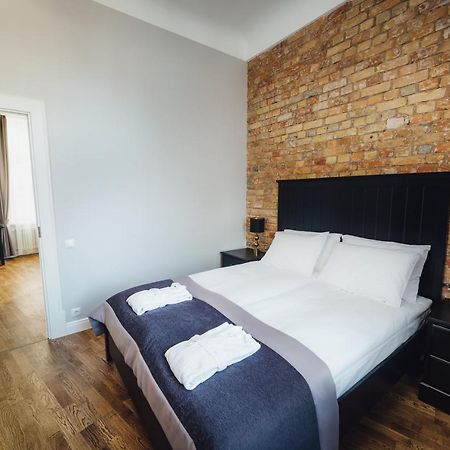 Sherlock Apartments Riga Bagian luar foto