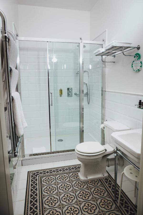 Sherlock Apartments Riga Bagian luar foto