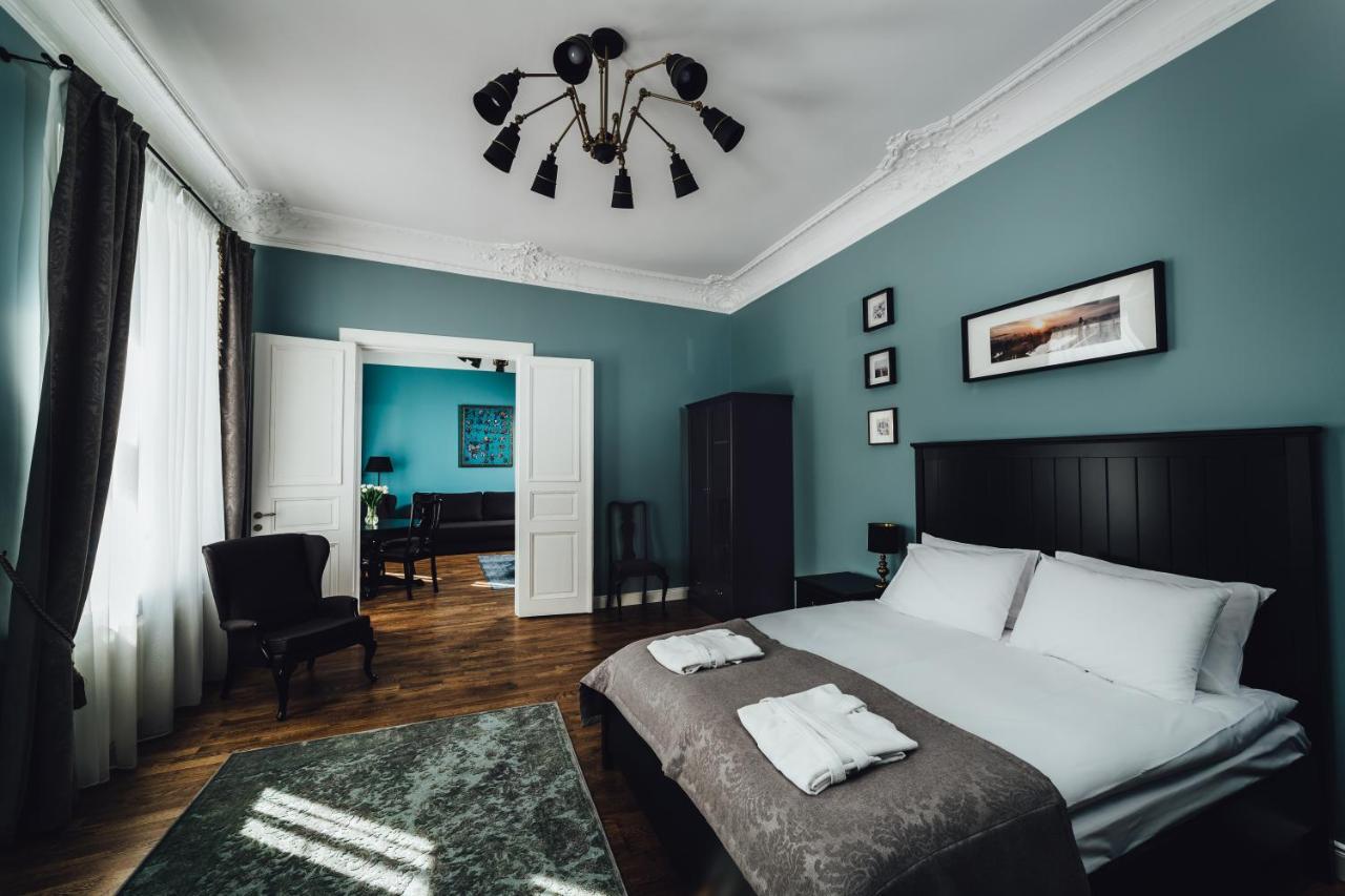 Sherlock Apartments Riga Bagian luar foto