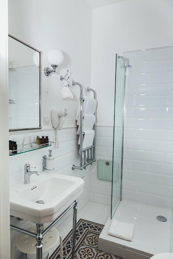 Sherlock Apartments Riga Bagian luar foto