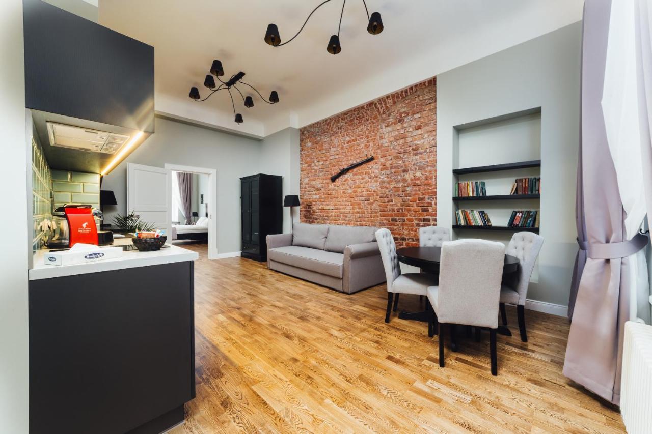 Sherlock Apartments Riga Bagian luar foto