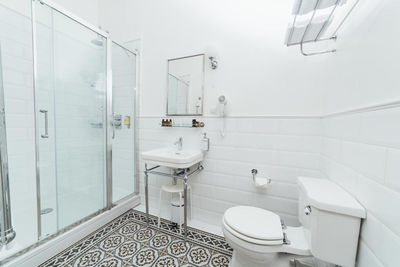 Sherlock Apartments Riga Bagian luar foto
