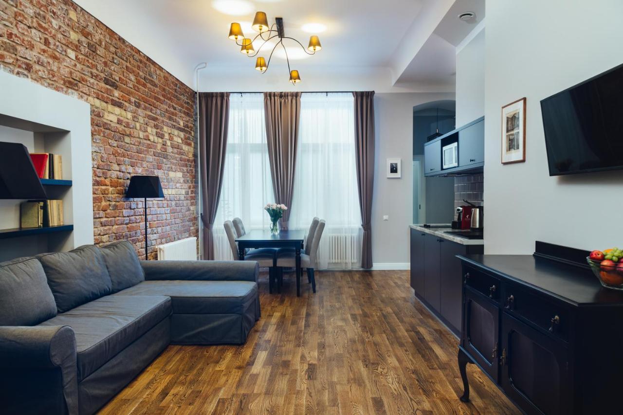 Sherlock Apartments Riga Bagian luar foto